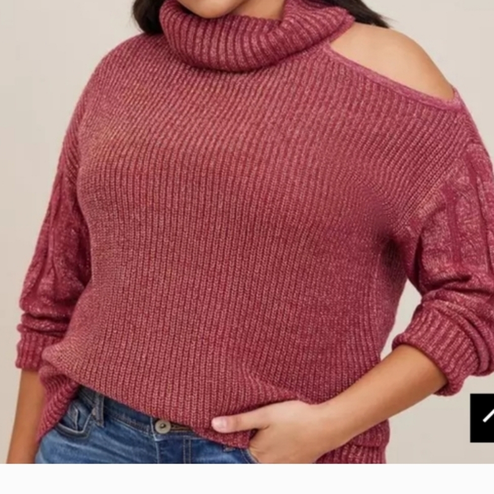 NWOT TORRID 2X Metallic Cable Pullover Cold Shoulder Sweater